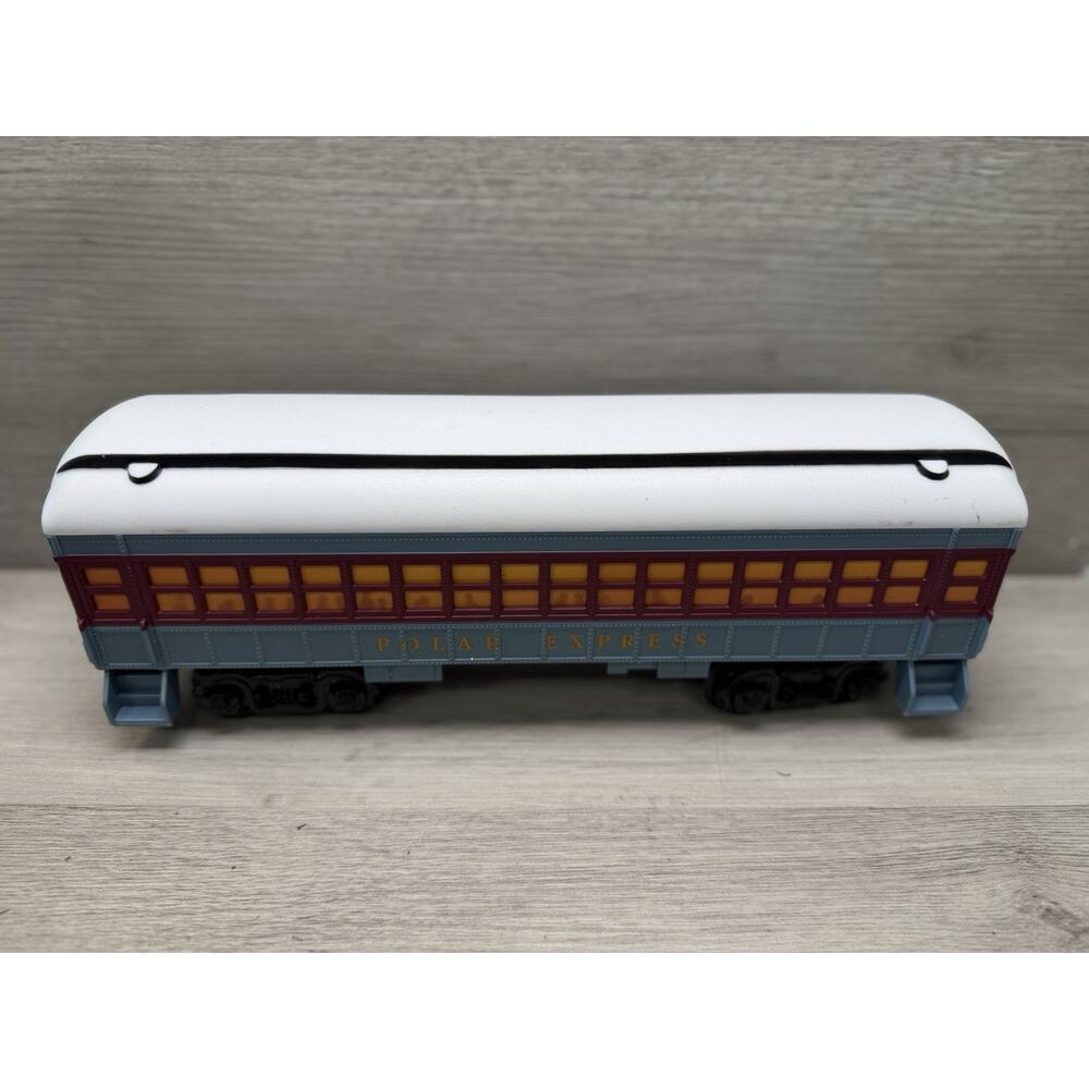 Lionel Polar Express Passenger Observation Car 2021 LionelToy Train.Total of 2.